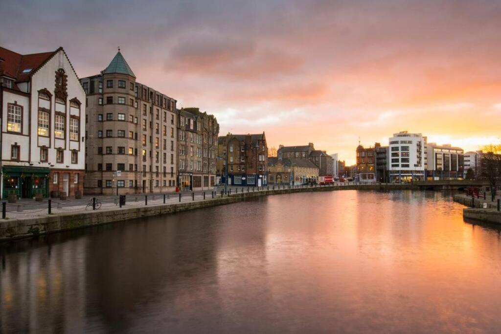 My Waterfront Apartment, Views Over Water Of Leith Эдинбург Экстерьер фото